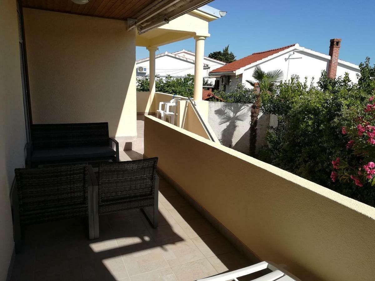 Apartmani Matela Petrcane Exterior foto