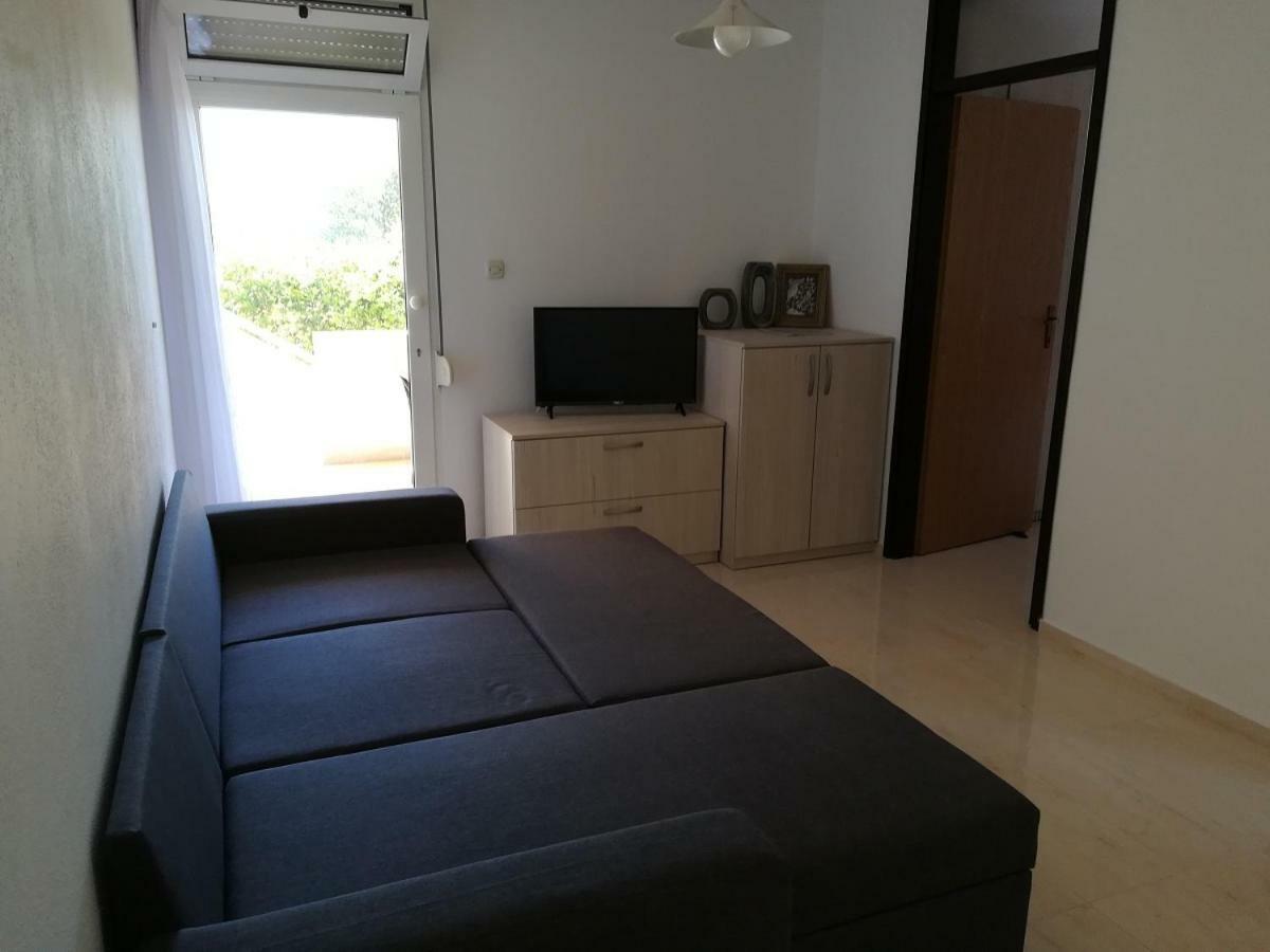 Apartmani Matela Petrcane Exterior foto