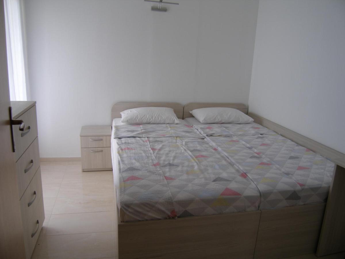 Apartmani Matela Petrcane Exterior foto