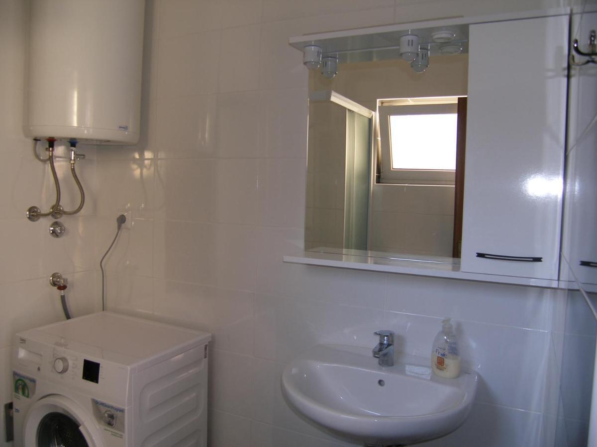 Apartmani Matela Petrcane Exterior foto
