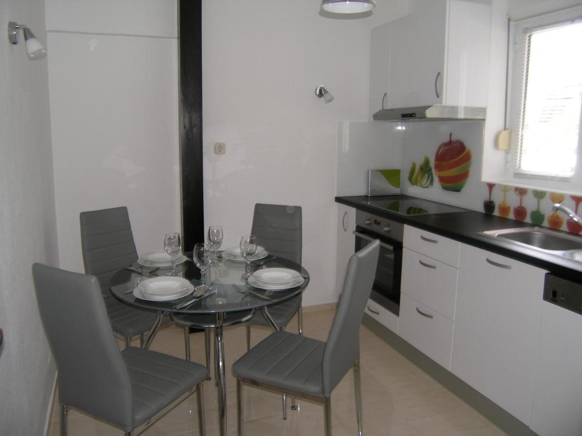Apartmani Matela Petrcane Exterior foto