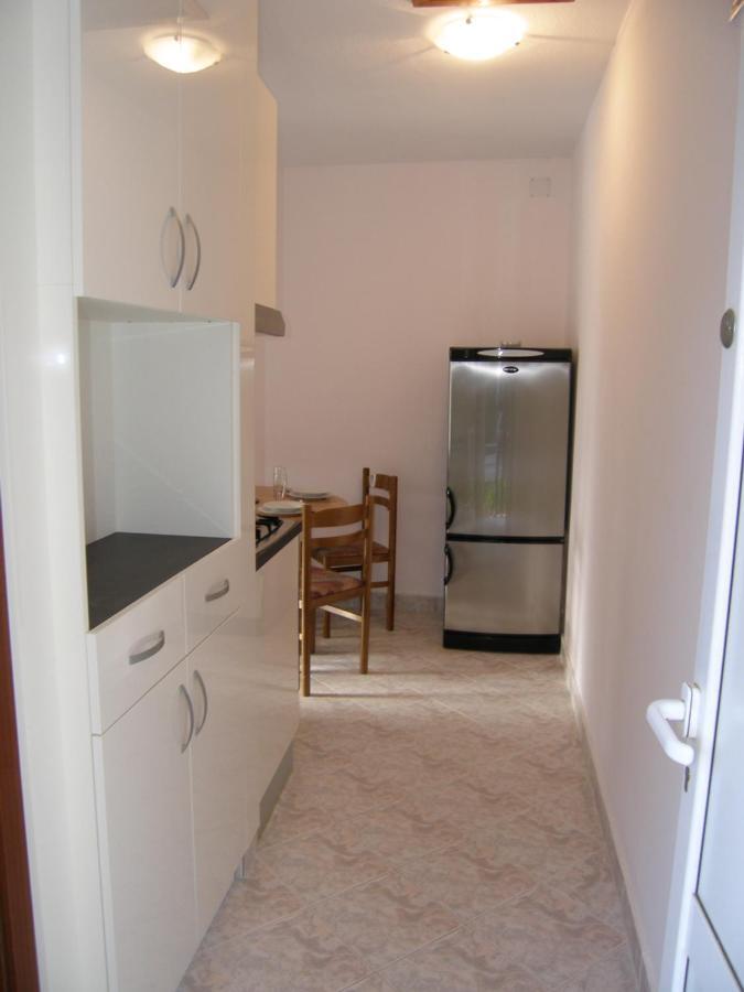 Apartmani Matela Petrcane Exterior foto